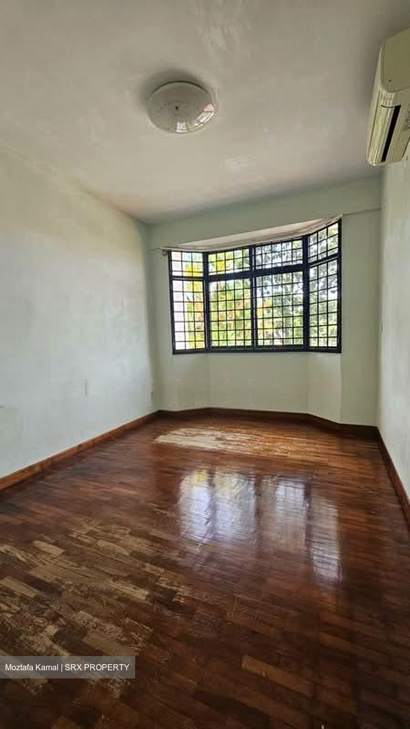 Ealing Park (D5), Terrace #556785061